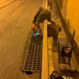 Il 25enne Giovanni, detto Vanny, oltre a gestire una colonia all�interno del Parco Rossani, si dedica al salvataggio dei gatti, che spesso si mettono nei guai